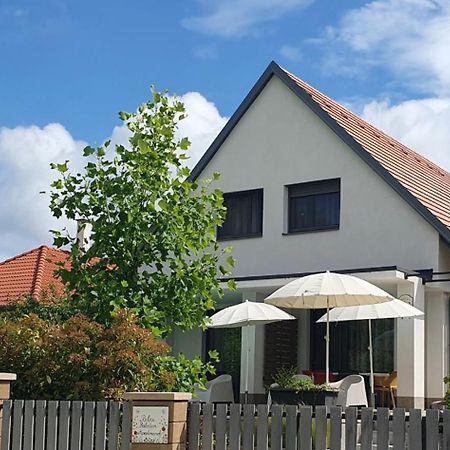 Relax Balaton Apartmanok Balatonfüred Exterior foto