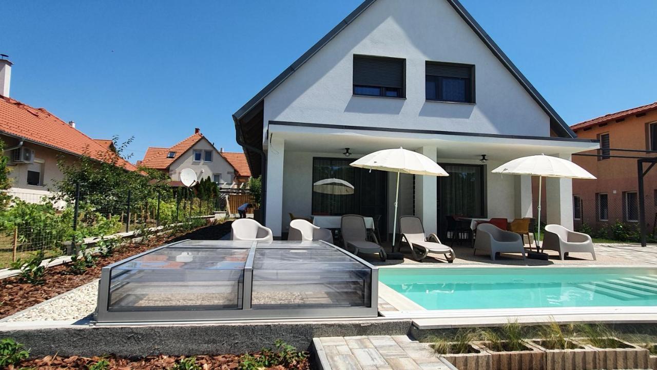 Relax Balaton Apartmanok Balatonfüred Exterior foto