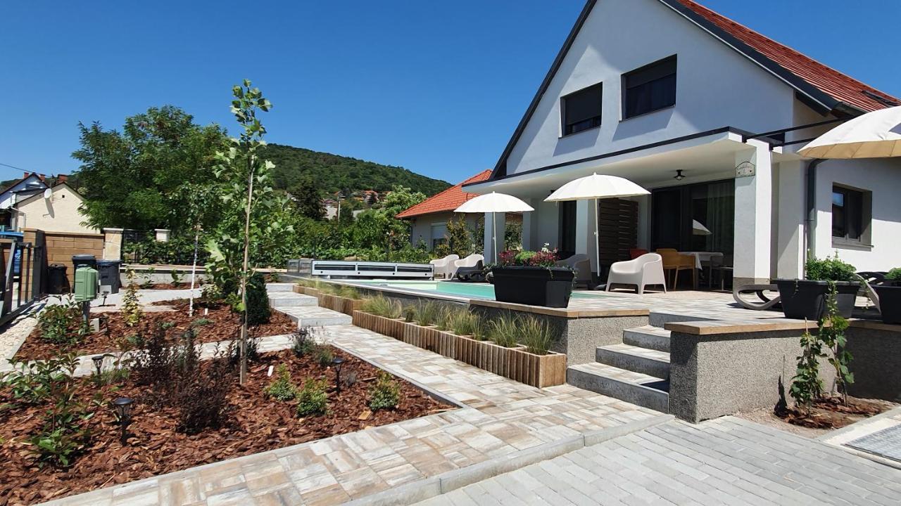Relax Balaton Apartmanok Balatonfüred Exterior foto