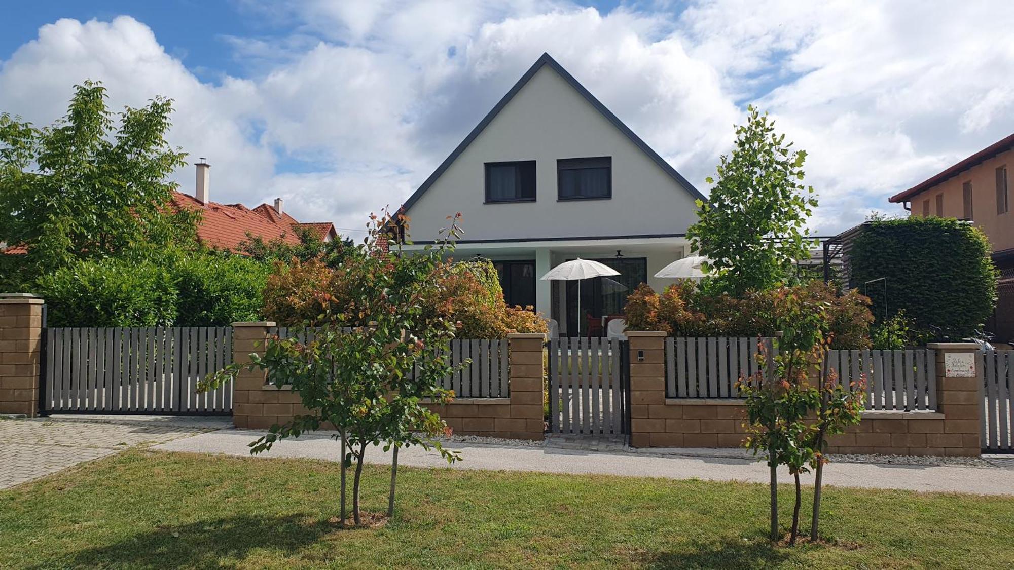 Relax Balaton Apartmanok Balatonfüred Exterior foto